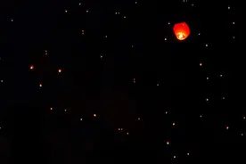 一曲《泣颜回》，为MU5735祈祷图片