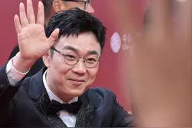 “草根”大鹏终获影帝，他身上的三个“未解之谜”，是时候解开了图片