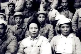 传奇作家丁玲有多美？与2个男人同居，狱中怀孕，主席曾写诗给她图片