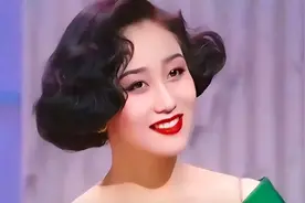 背叛婚姻迎娶利智，李连杰与前妻合影间隔两米，给出的理由你信吗图片