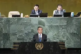 牛弹琴：联合国里的这一幕，看了让人格外感慨图片