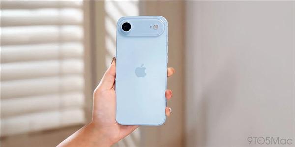 苹果新iPhone 17 Air机模上手：天蓝色 + 超薄设计