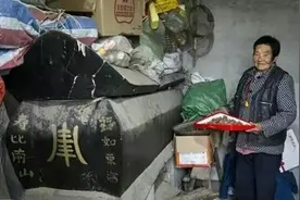 湖北守棺人：育有6个儿女，却怕死时无人下葬，至今守着棺材过日图片