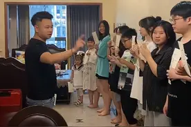 宇宙舅舅：16个外甥齐聚，一天吃16斤大米10斤肉，50斤龙虾图片