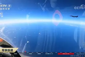 歼-15与F-15J同框，谁高谁低？歼15航空电子系统更先进图片