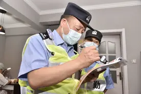 老兵本色丨一次和千百次！这串数字始终与这个57岁老民警关联在一起图片