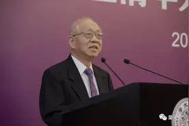 丘成桐已全职加入清华图片