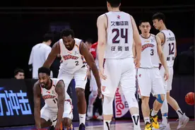 富兰克林或离开！曝上海队锁定1米91火炮强援，李春江叫板辽粤图片