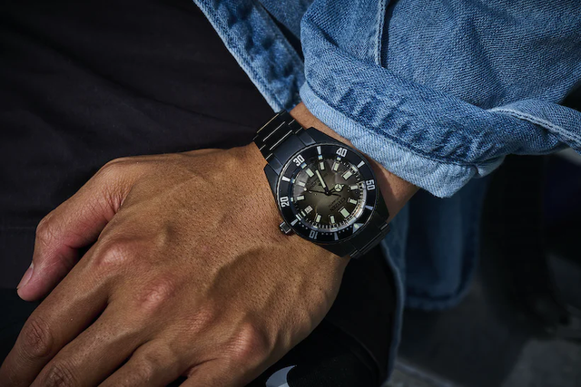 ��Ԫ��λ���¸��ŷ���Ǳˮ����ôѡ��