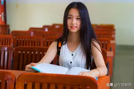 广东一师范女毕业生感叹就业难，原因何在？请给她支个招图片