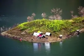 放弃工作，钓鱼三年，彻底躺平和摆烂，他到底经历了怎样的人生图片