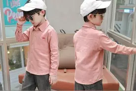 如何给小男孩挑选帅气的衣服？来看看优梨怎么做的图片