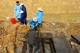 江苏大沙河意外发现古墓，专家抽干河水，发现墓主人名叫李云龙图片