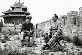 毛主席三登故宫城墙，却不进故宫城，究竟因为什么？图片