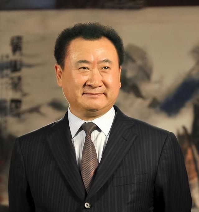 万达一年收租4百亿,王健林却瘦了不少,王思聪的婚事更让他烦恼