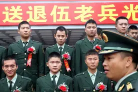 当兵2年、5年、8年、12年，退伍时有什么区别？想当兵的了解下图片