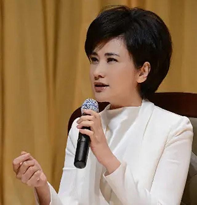 吴小莉：从“港漂”到华人女性杰出代表，缘何嫁大自己25岁老公？