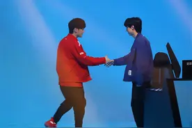 EDG不讲“武德”？台下观众报点喊ale快跑，现场差点真人solo起来图片