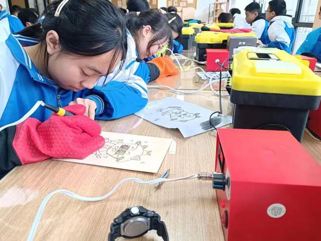 四川省民生研究会新媒体中心-官网