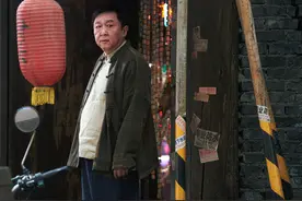 于谦新电影上映，第一时间邀请郭德纲，老郭：我得包几场捧捧杨幂图片