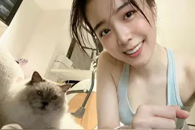 LPL女主持之阿姨余霜图片