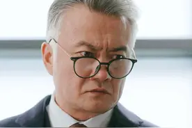 《无所畏惧》第3部看点：许卓没输，梅大梁罗英子反目，邱华离婚图片