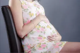 拍写真被摸隐私部位？孕妇哭诉：期间发生多次，摄影师疑似老手图片