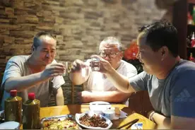 喝酒前，这3道下酒菜要多吃，开胃爽口，补肝减脂，酒量还大增图片