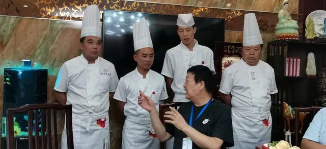 �����ѳǡ�����С���ʳƷ����ѡ��߽������ŵ�΢�ѳ�