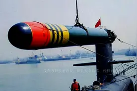 中国打造出了超级鱼雷，鱼10有多恐怖？一发可击沉10万吨航母。图片