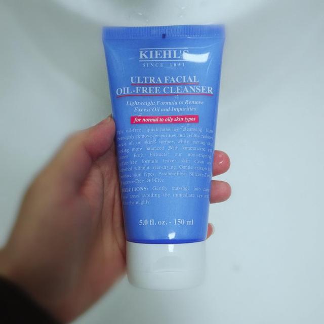 建议油皮女生：夏天多试试这5款“洗面奶”，温和不刺激还控油