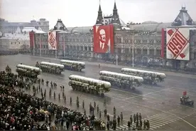 1991年苏联解体，全世界都在等中国崩溃，邓公是如何力挽狂澜的？图片