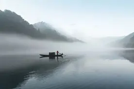 人这一生，渡你的只有这两个人图片