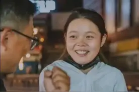全网心疼的21岁外卖妈妈，苦难来自哪里？图片