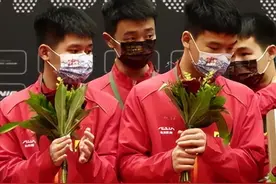 3-1打哭日本张本智和，中国19岁小将3度冲冠，向鹏4-3逆转赢德比图片