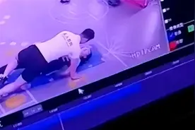 专业教练说：这个女生估计要被刘畊宏“废”了图片