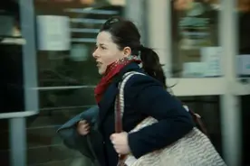 聚焦单身母亲的崩溃日常，这片因“真实”荣获多项大奖图片