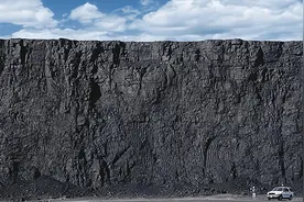 煤层100多米厚，到底怎么形成的？远古地球上真有这么多植物吗？图片