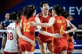 中国女排再负意大利，刁琳宇的传球印证了那句话：我们不打核心图片