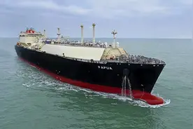 大型轮船上的“漏洞”设计，不断吸入海水排出，主要作用是什么？图片