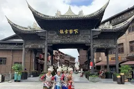 贵州有一城市被誉为“苗岭明珠”，不仅民族风浓郁，而且环境好图片