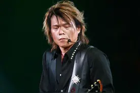 摇滚教父伍佰：出道30年，依然被90后疯狂迷恋，歌依旧经典图片