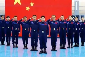 我们航天员工资是多少？美国宇航员月薪40万到50万！我们呢？图片