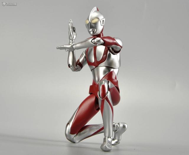 78官测：THREE ZERO FIGZERO系列 新·奥特曼