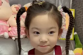 东北7岁女孩患罕见病，4岁父亲入狱，妈妈靠她直播，吸粉200万图片