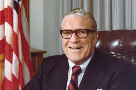 我的天！巴菲特将捐出1300亿美元折合1万亿人民币。图片