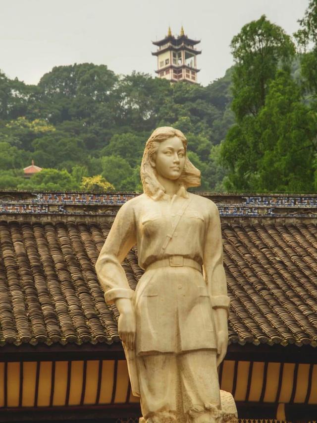 成都周边“小西安”？万亩菜花梯田、“鼓楼”、美食，快带全家去