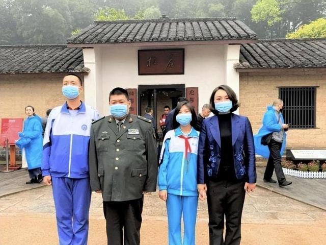 主席唯一的曾孙毛东东，650分考入人大，19岁高大帅气酷似伟人！