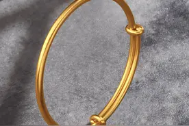 金手镯现在多少钱一克？黄金手镯价格揭秘，这样买能少花一半钱图片