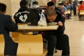 天才还是“疯子”？北大学神韦东奕近照曝光，网友直呼心疼图片